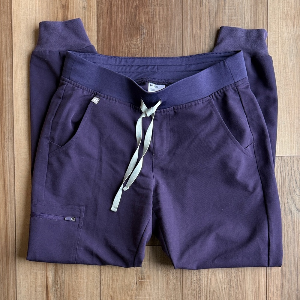 Figs plumb Scrub joggers